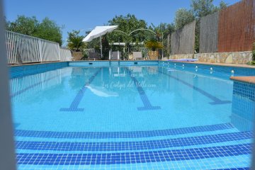 Andaluza casa rural en Granada rodeada de campo, en un entorno único como es el Valle de Lecrín.