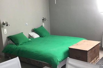 Precio estudio para dos personas en un entorno rodeado de naturaleza en pleno corazón del Valle de Lecrín.